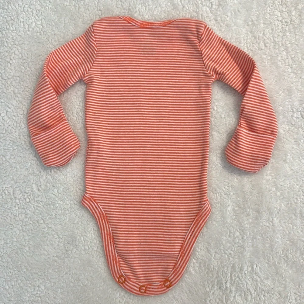 3/$15 🌸 Carter’s Stripe NB Long Sleeve Onesie White Orange Stripes Baby Bodysuit